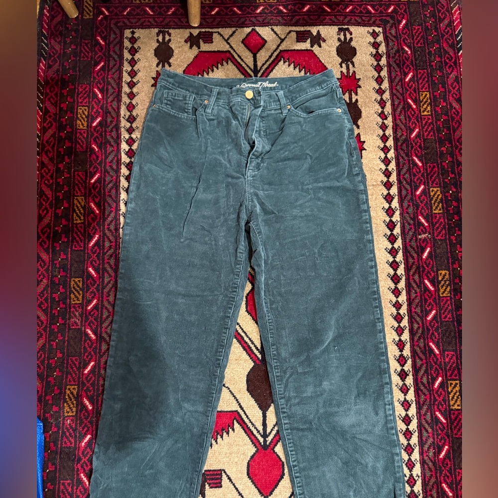 Universal Thread Green cordorouy straight Leg Jeans